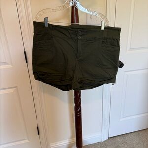 Torrid Dark Green Women's Cargo Shorts